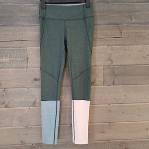 Outdoor Voices Springs 7/8 Leggings Color Block Compression Sculpted Fabric